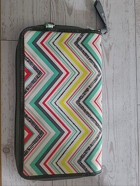 Thirty-One Chevron  Party Punch Coupon Organizer Wallet Clutch Wristlet